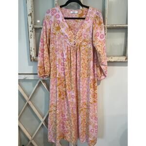 Daphne Paris size medium floral midi dress